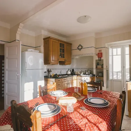 56 - Charming House In Feriehus Peniche