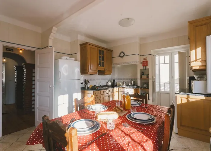 56 - Charming House In Feriehus Peniche