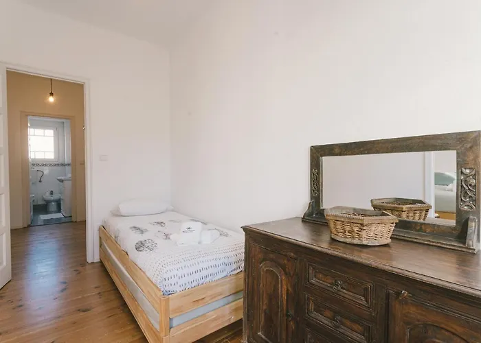 Feriehus 56 - Charming House In Peniche