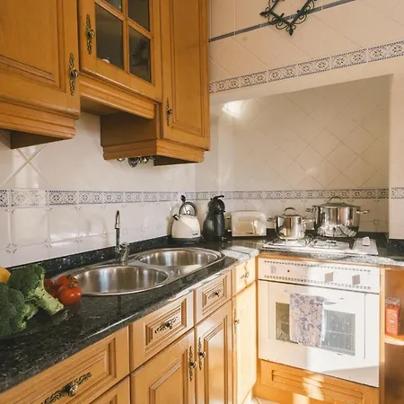 Nyaraló 56 - Charming House In Peniche