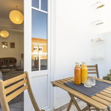 56 - Charming House In Hébergement de vacances *