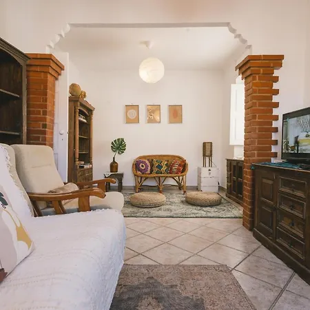 Nyaraló 56 - Charming House In *