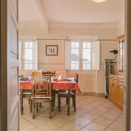 56 - Charming House In * Peniche