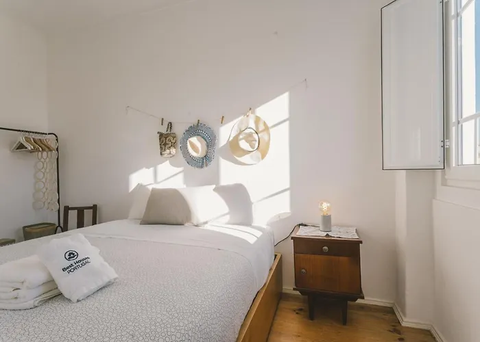 56 - Charming House In * פניש