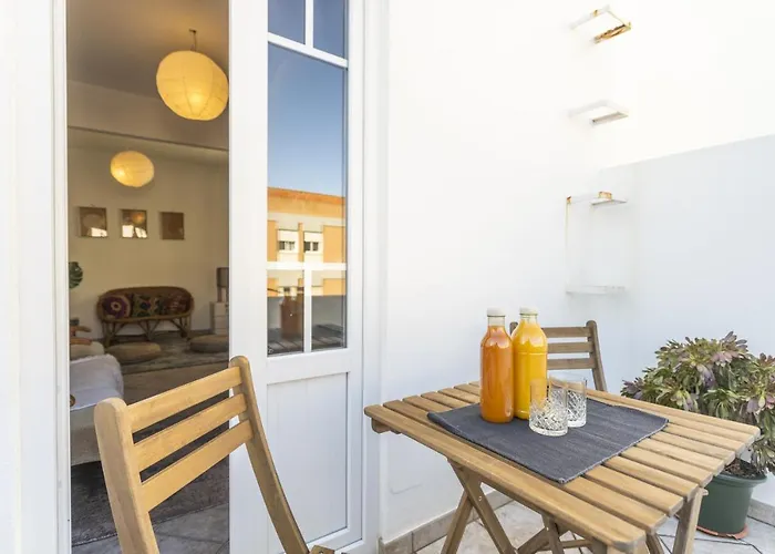 56 - Charming House In בית נופש *