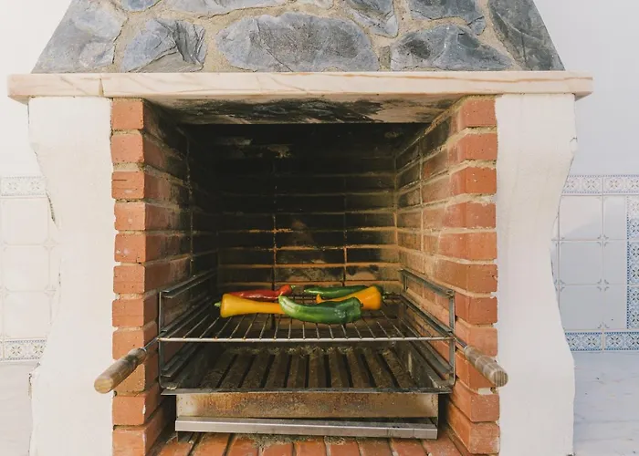 56 - Charming House In * פניש