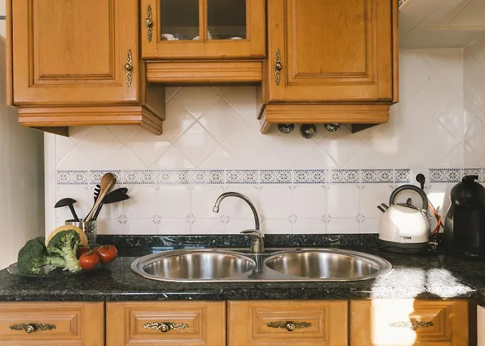 56 - Charming House In פניש